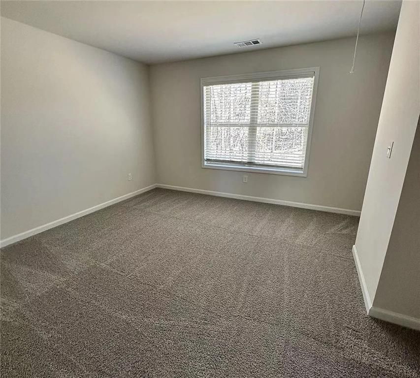 Building Photo - 1850 Silver Crst Wy