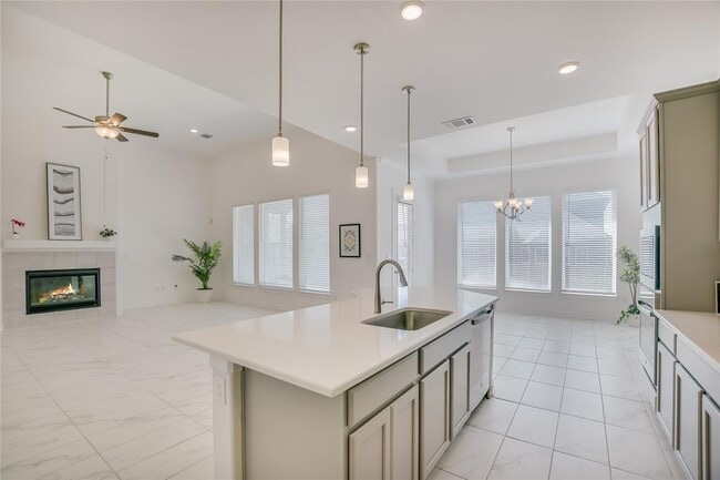 Building Photo - 498 Gamble Dr