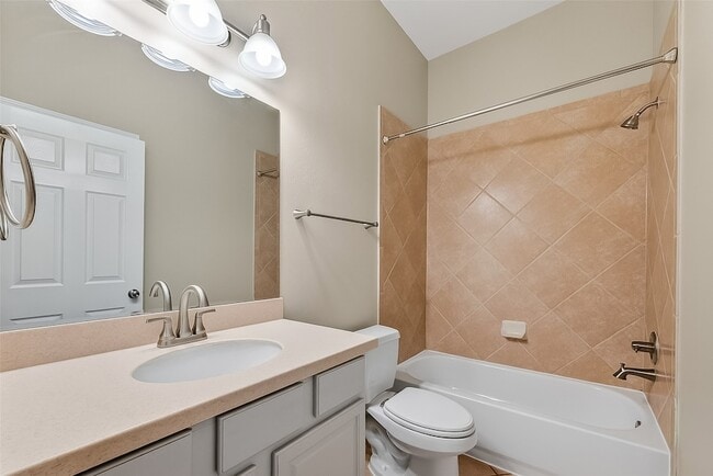 Building Photo - 3226 W Trail Dr