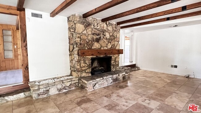 Building Photo - 22111 Independencia St