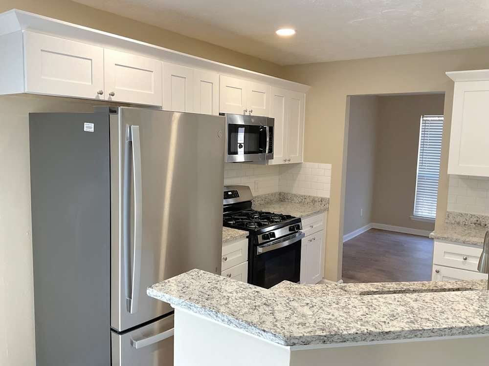 Building Photo - 554 Horseshoe Cir