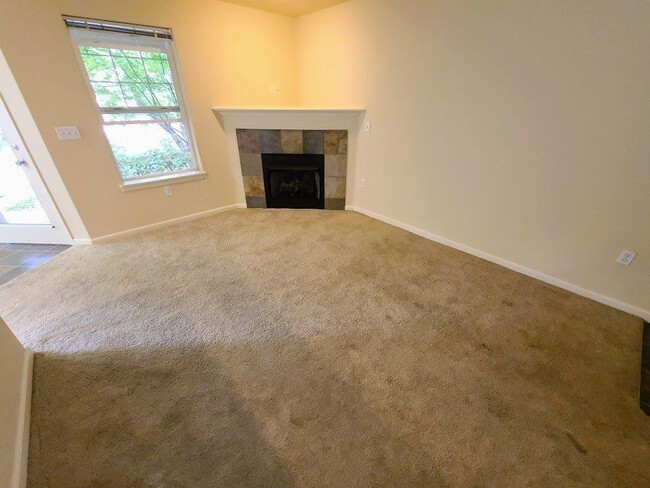Building Photo - 6298 SW Grand Oaks Dr