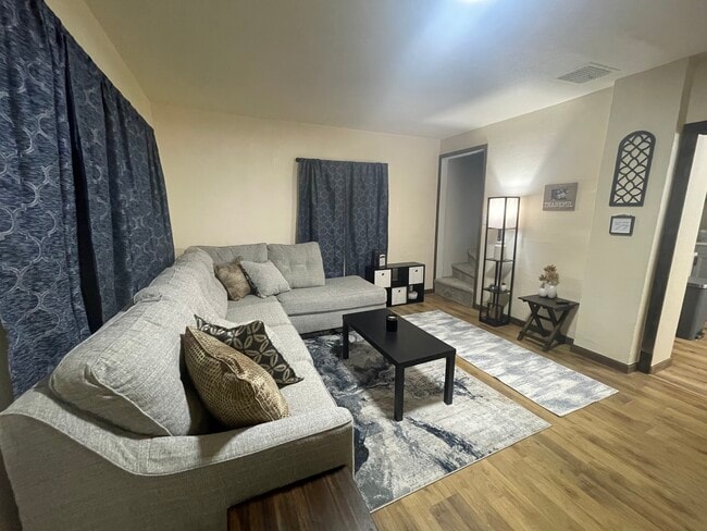 Building Photo - Rustic Farmhouse