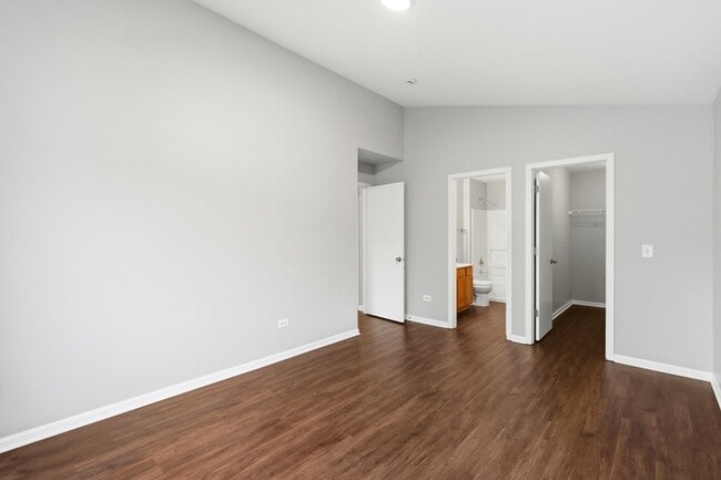 Building Photo - 2023 Silverstone Dr