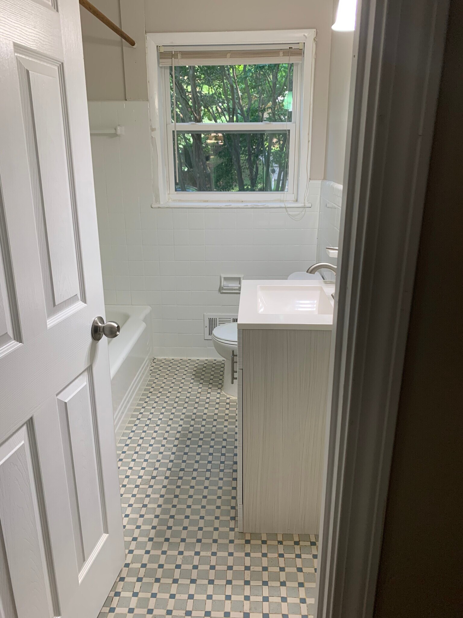 Bathroom with tub and shower - 561 Northern Ave