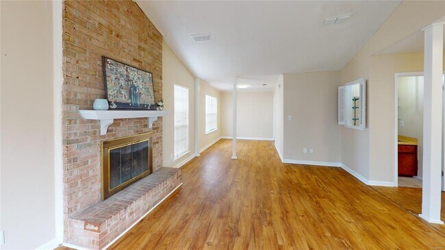 Building Photo - 710 Old Creek Rd