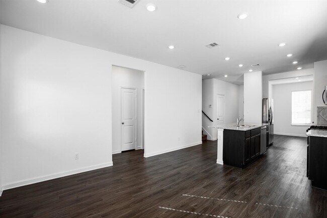 Building Photo - 2534 Blazing Star Dr