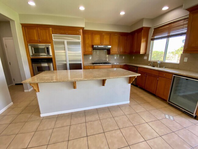 Building Photo - Executive 5 BR Home With Pool RV Parking H...