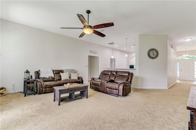 Building Photo - Charming 3-Bedroom Home in The Hideaway – ...