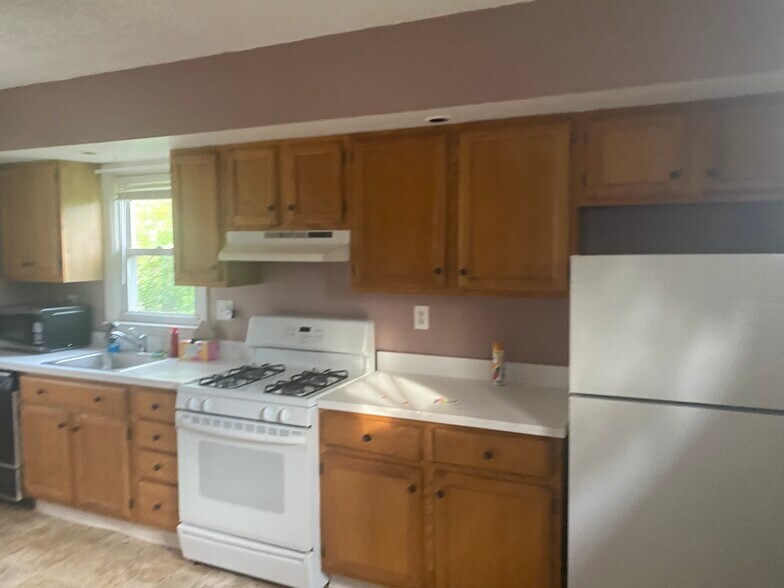 Kitchen - 3 N Swarthmore Ave