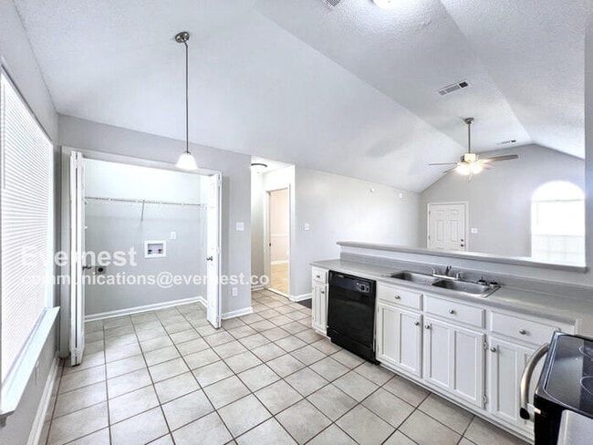 Building Photo - 6922 Gallop Dr