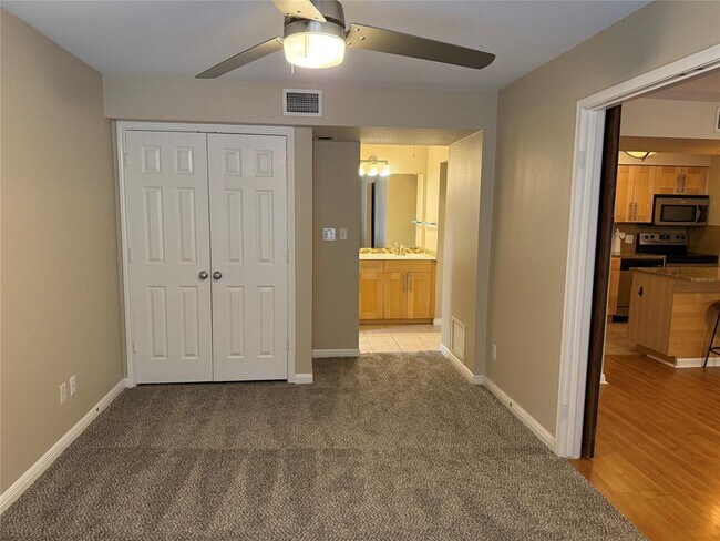 Building Photo - 7685 Northcross Dr