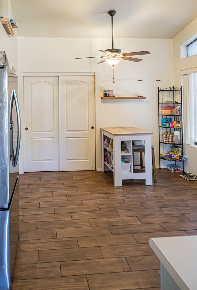Primary Photo - 1835 E Ganymede Dr