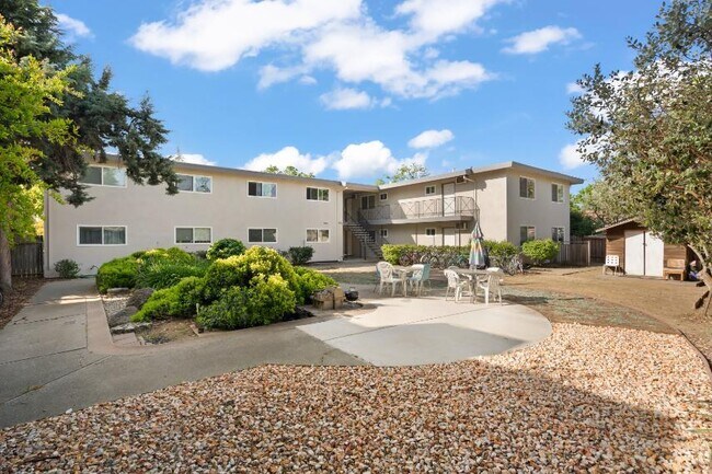 Building Photo - 311 7th St