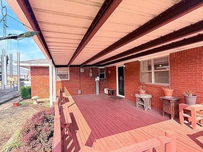 Building Photo - 7708 S Miller Blvd