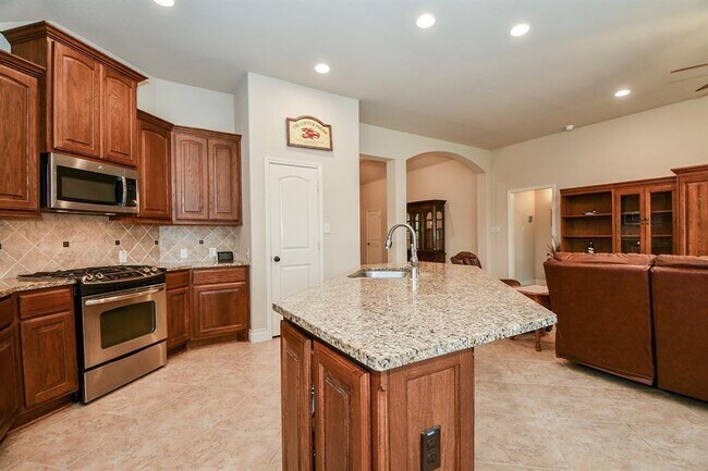 Building Photo - 28830 Thornbird Ct