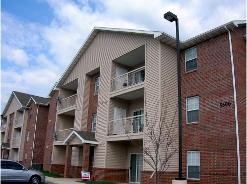 Embassy Apartments- Exterior Photo - Embassy Ozark