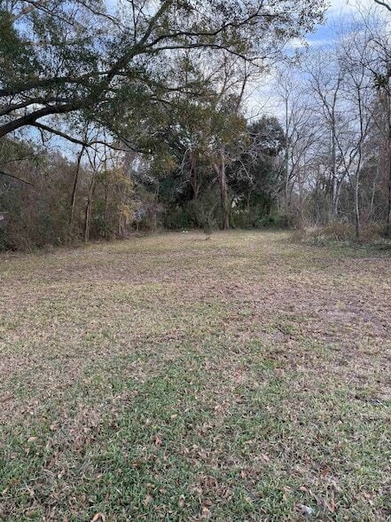 Building Photo - 1403 W Virginia St