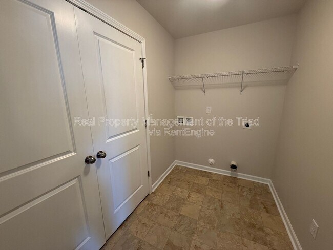 Building Photo - 5012 Shorthorn Way