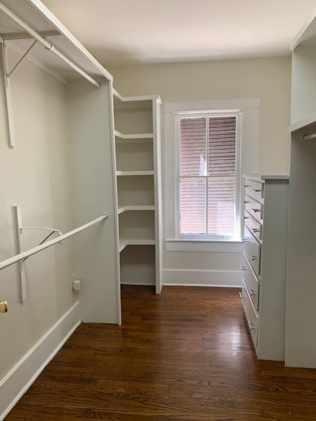 Building Photo - Stanford Point Condo