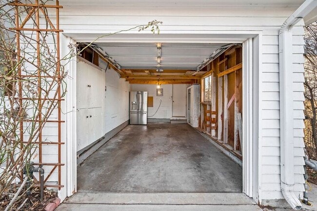 Building Photo - 2921 S Adams St