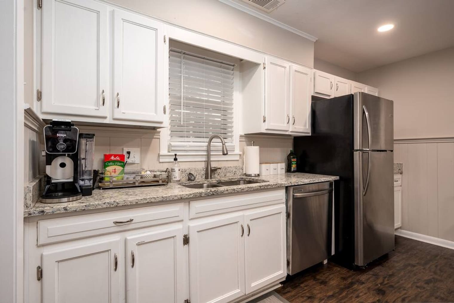 Building Photo - 4858 Carnes Ave