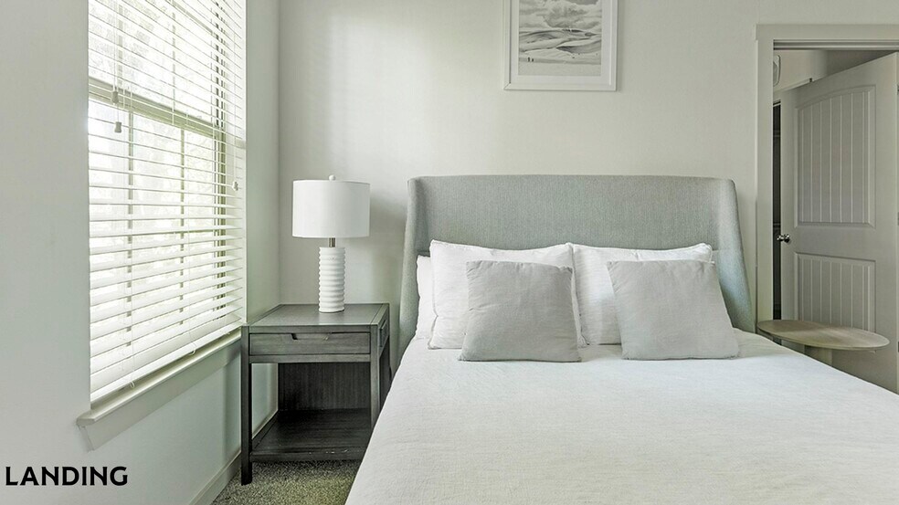 Building Photo - 10800 Lakeline Blvd