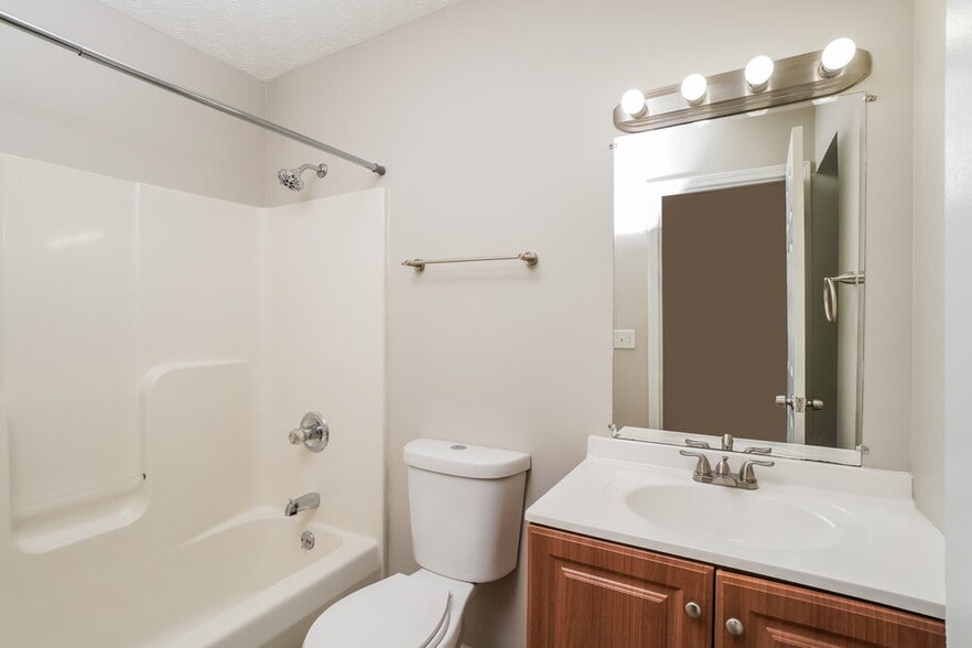 Building Photo - 5510 Littleridge Dr