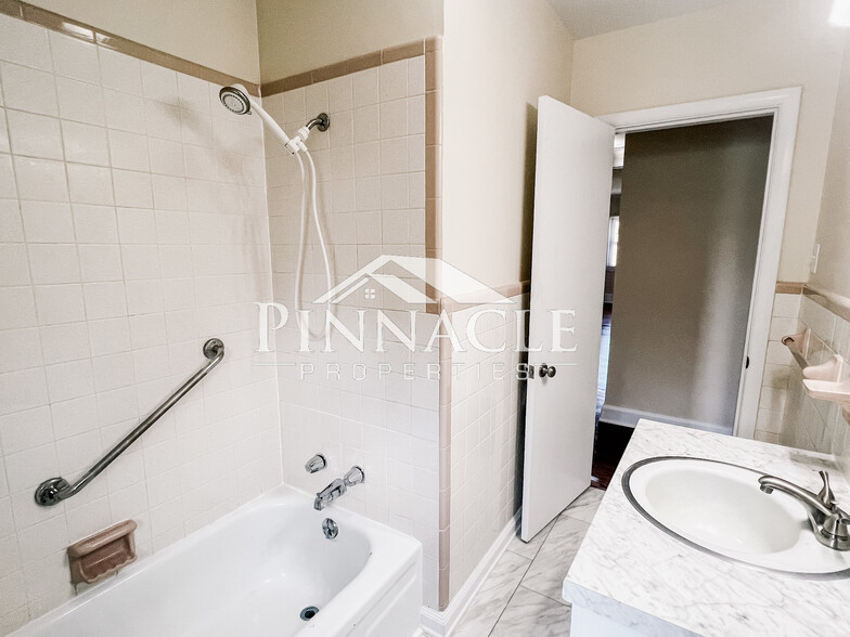 Building Photo - 117 Richeson Dr