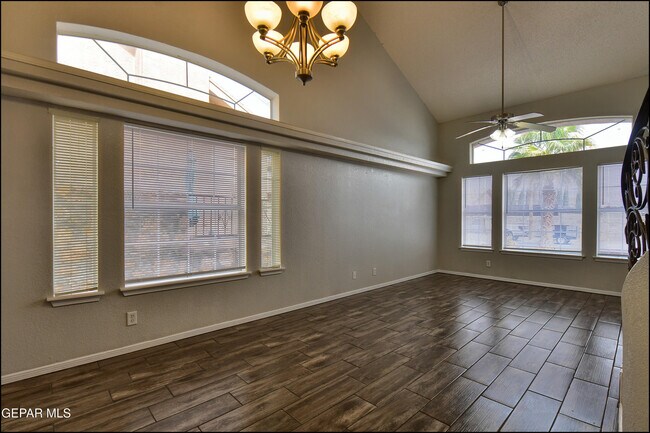 Building Photo - 3057 Tierra Mina Dr