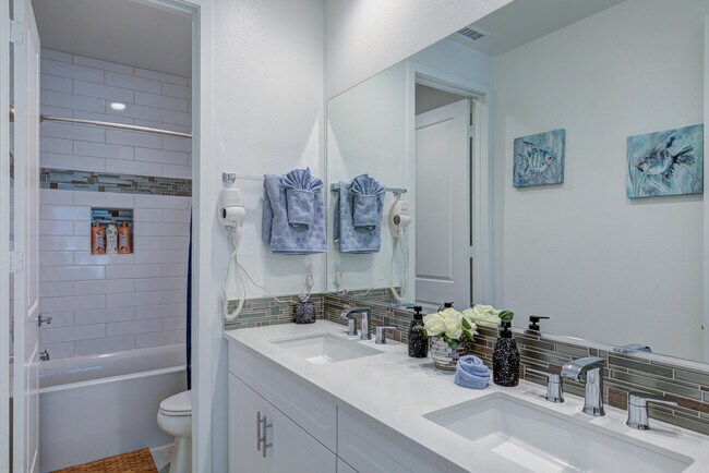Building Photo - 84626 Litorale Ct