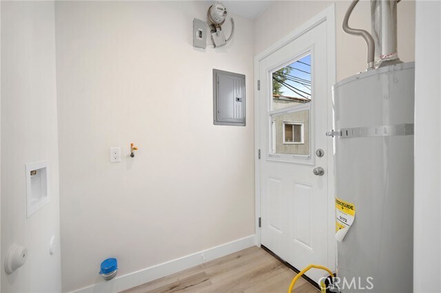 Building Photo - 417 Riverdale Dr