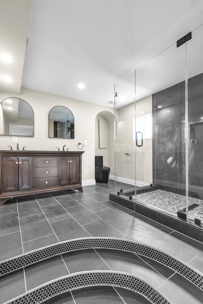 Building Photo - 6845 Coley Ave