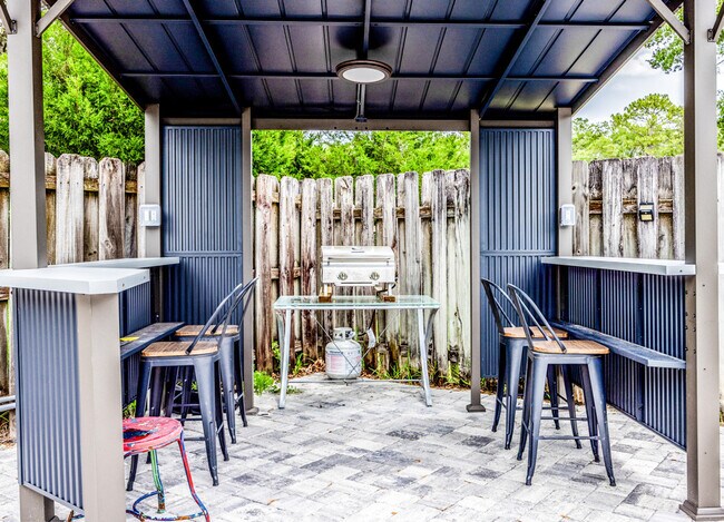 Building Photo - 4726 NW 27 Pl