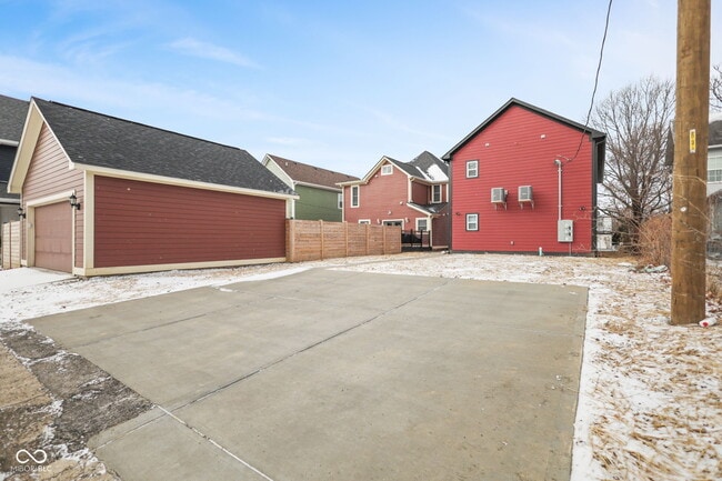 Building Photo - 2711 Guilford Ave