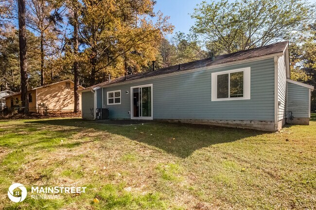 Building Photo - 211 Sterling Ridge Dr
