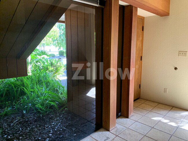 Building Photo - 3152 W Los Altos Ave