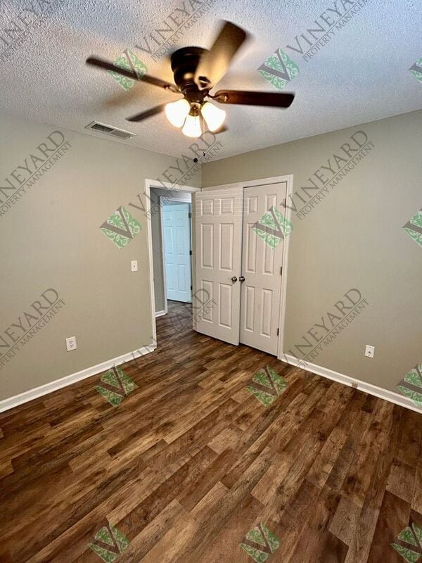 Building Photo - 19 Oak Grove Ln NW