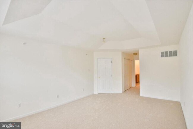 Building Photo - 139 Birchwood Dr