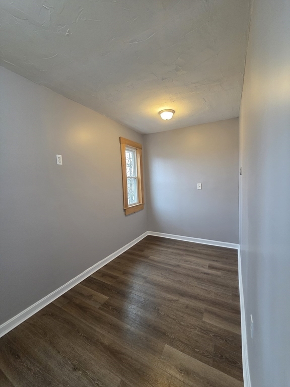 Building Photo - 39 Blossom St