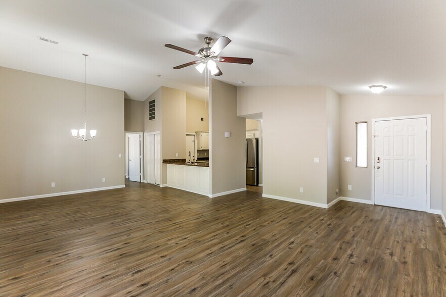 Building Photo - 2832 N 90th Ave