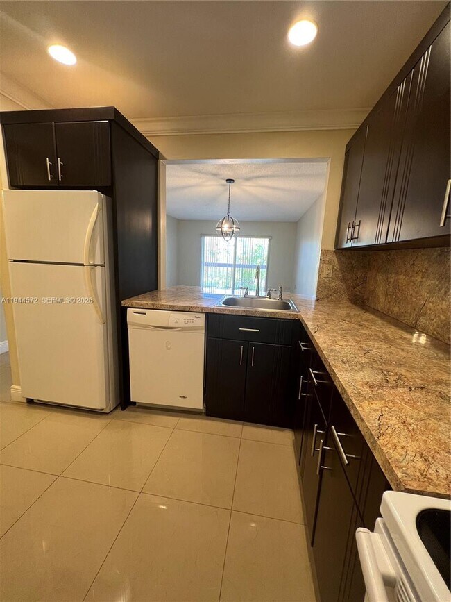 Building Photo - 7730 Camino Real