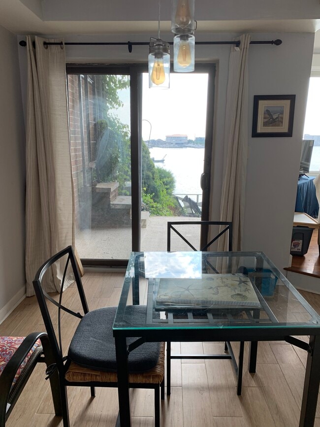 Dining area - 200 Portland Rd