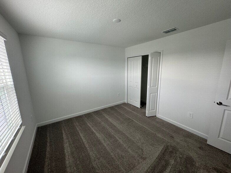 Building Photo - 11867 Boldface Dr