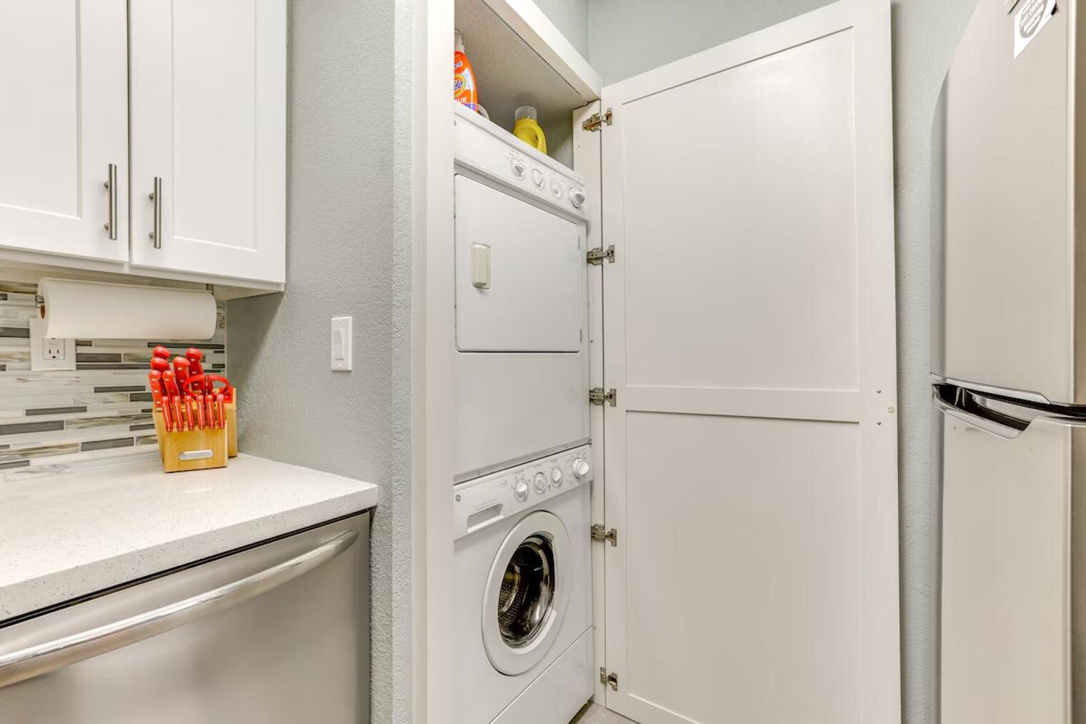 Building Photo - 5995 N 78th St