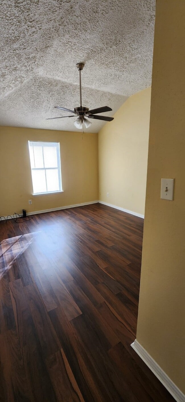 Building Photo - 9703 Pine Pass Dr