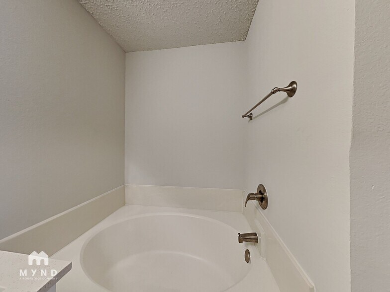 Building Photo - 3978 Sarasota Springs Dr