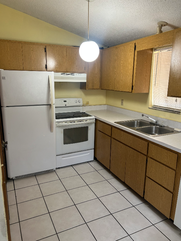 Building Photo - 151 S Rossiter St