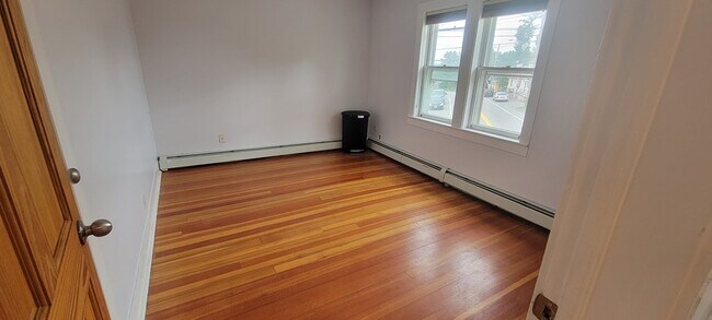Building Photo - 3575 State Route 55, Unit APT B RT Side St...