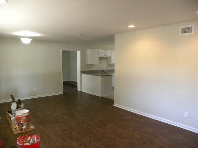 Building Photo - 10308 Libby Ln